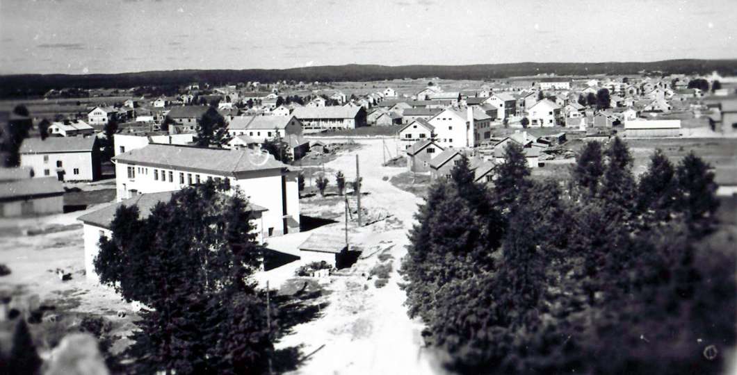 1950 Kuusamo Kirkokylää kirkon rakennukselta