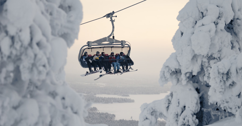 Nopea kahdeksan hengen MastoExpress-tuolihissi – Ruka on vuoden hiihtokeskus 2026
