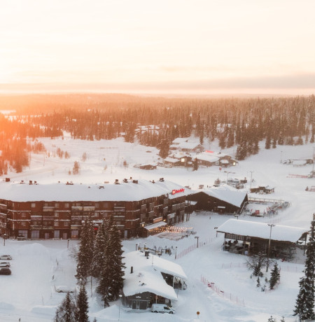 Ski-Inn RukaValley auringonlasku
