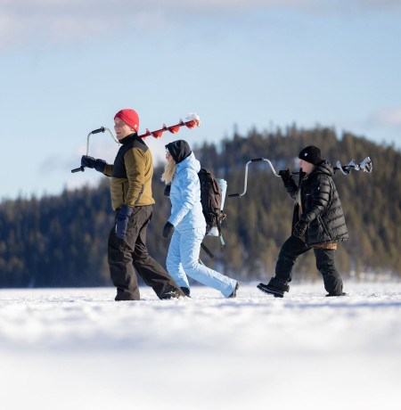Pilkkijöitä Kuusamossa. Kuva Harri Tarvainen/Kota Collective
