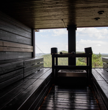 BASE Eat & Heat sauna