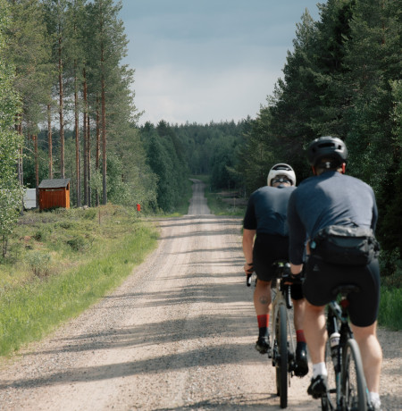 Korpi Gravel_keskiyön_pyöräily
