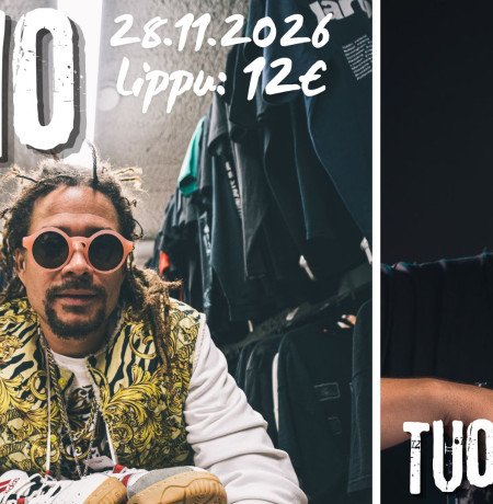 Juno& Tuomo pee