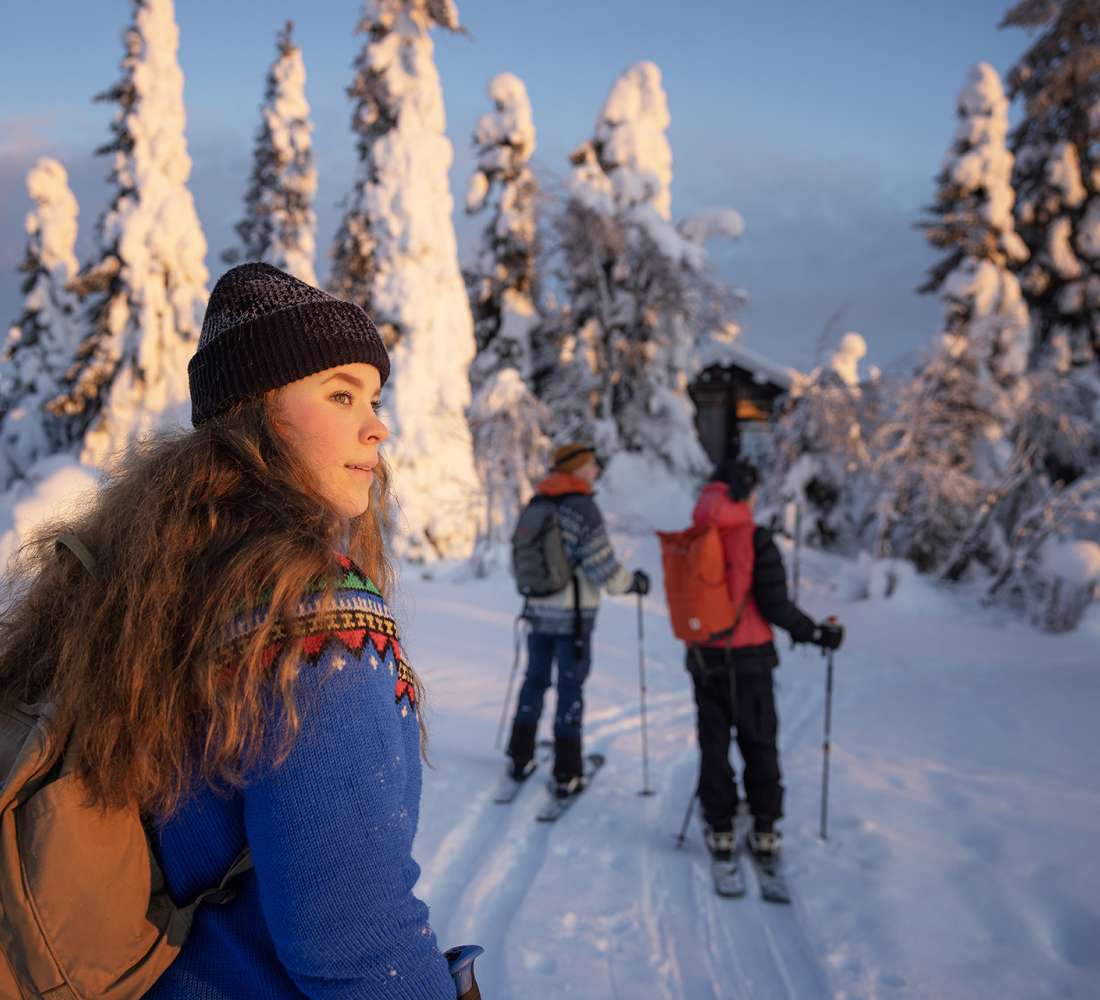 Lumikenkäilijät Riisitunturilla, kuvaaja: Harri Tarvainen