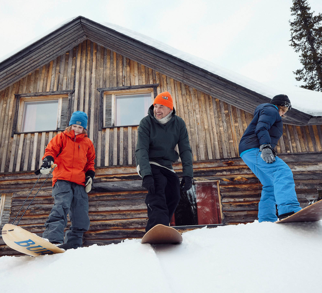 Lomarenkaalta löydät Rukan parhaan vuokramökkivalikoiman – yli 500 vaihtoehtoa tunnelmallista kelomökeistä moderneihin loma-asuntoihin.