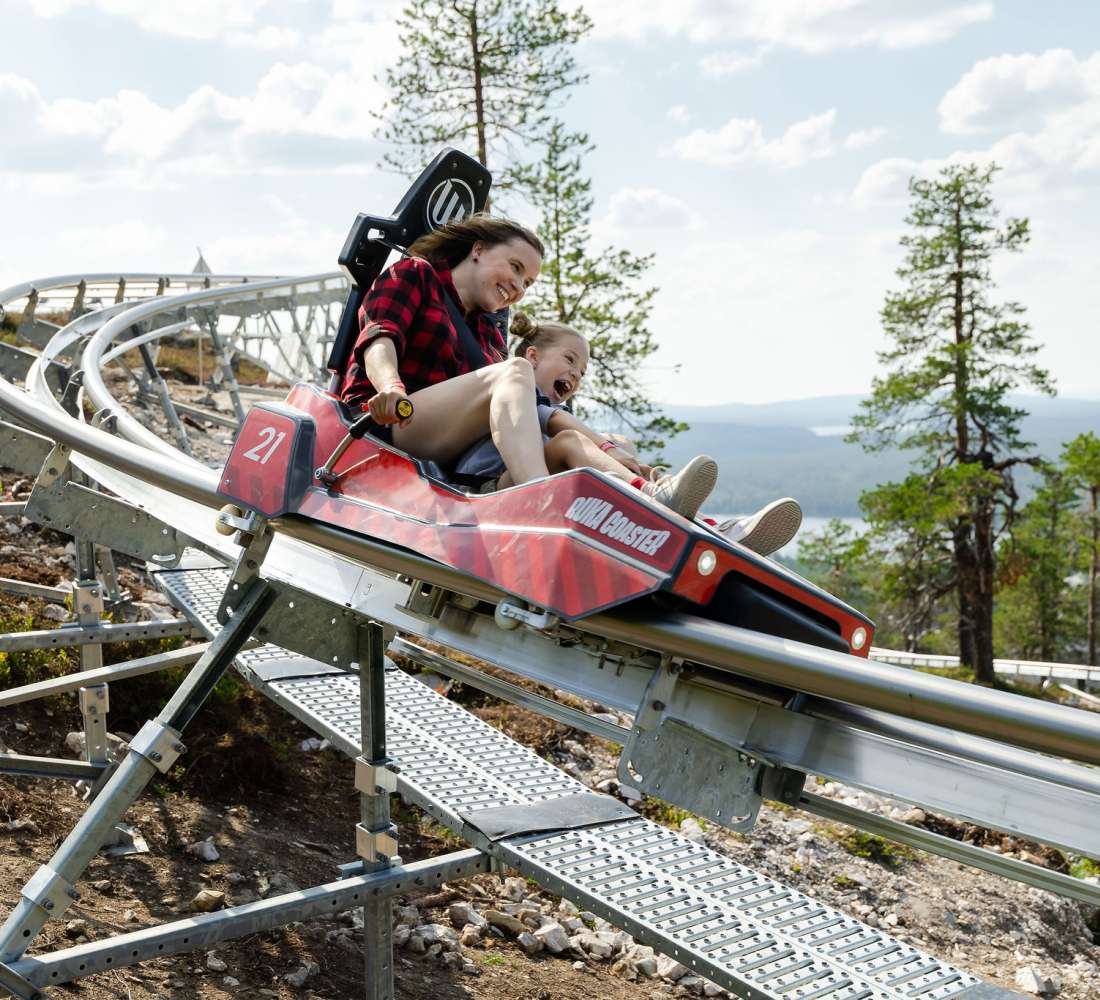 Ruka Coaster on yksi Rukan kesän vauhdikkaimmista elämyksistä! Kuva Kota Collective