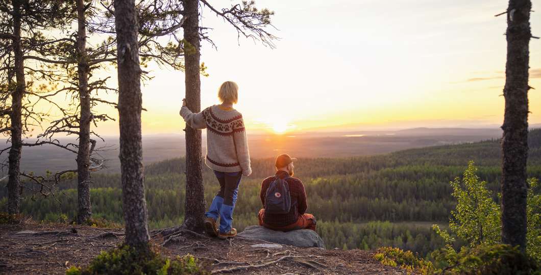Pariskunta Konttaisella, kuva Harri Tarvainen