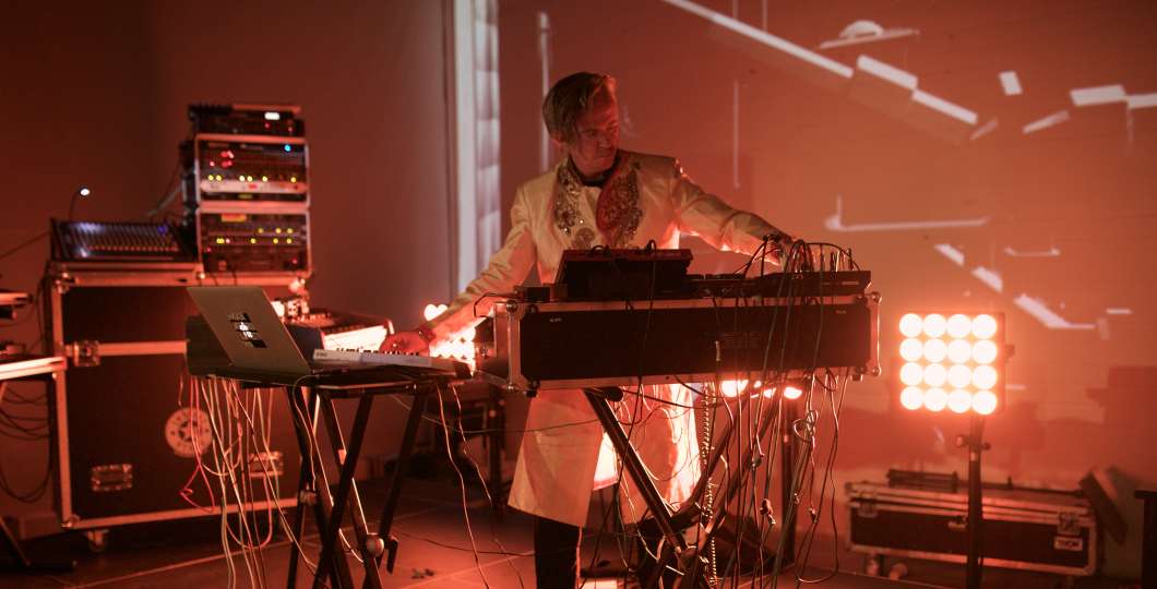 Jori Hulkkonen x Polar Bar Ruka