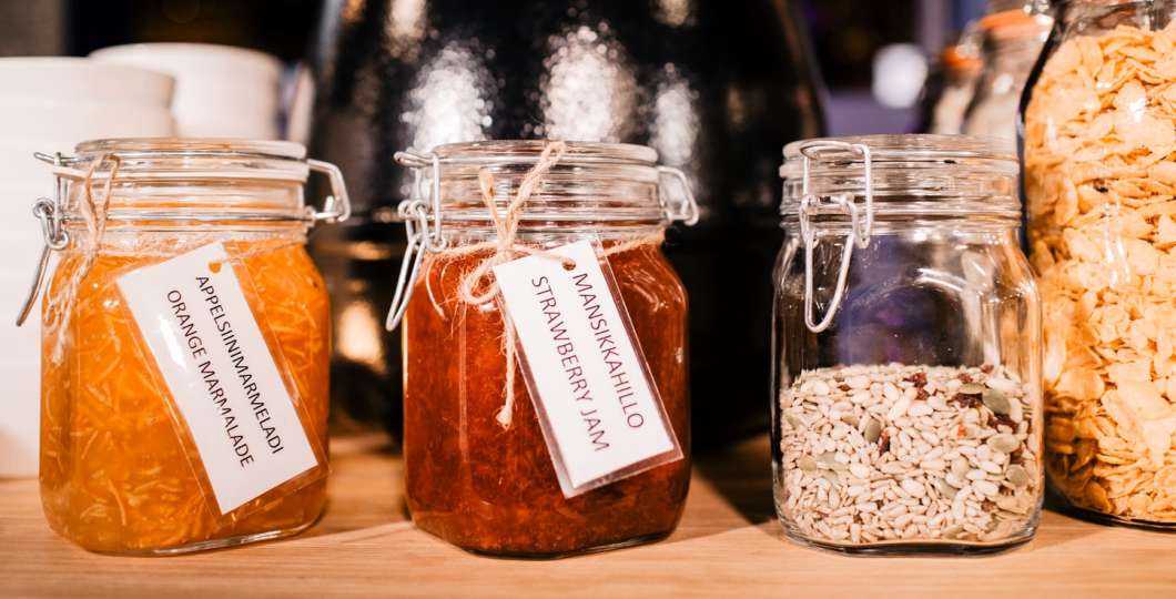 Aamiainen Ravintola Zonessa Rukan kylässä. 