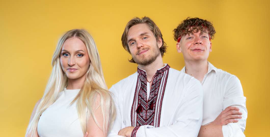 Kuvassa Tubetrio eli Tiia Weckström, Satusetä & Juhoflow