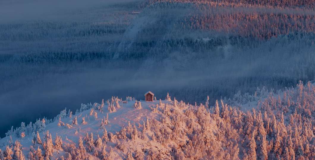 Valtavaaran tupa talvella, kuva Fabio Zingg