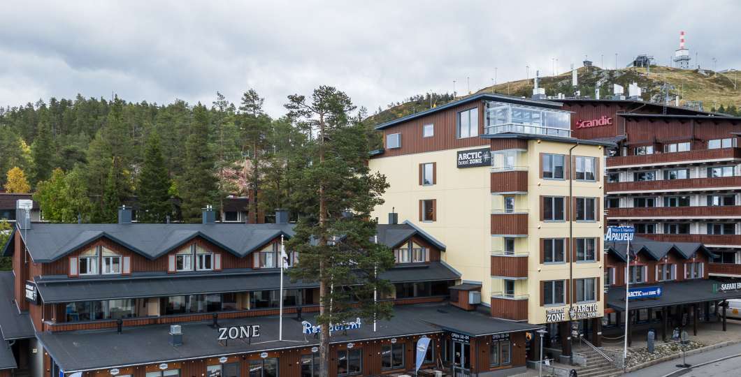 Hotel Arctic Zone sijaitsee keskellä Rukankylää